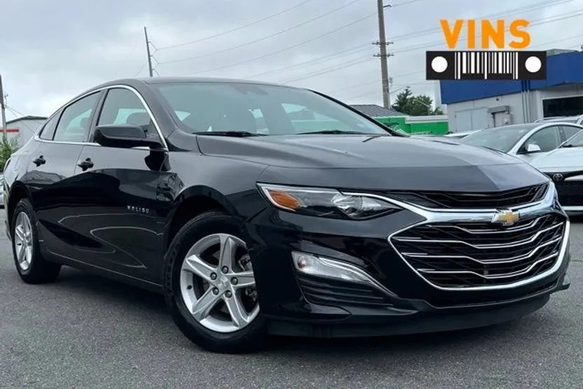 2025 Chevrolet Malibu LS photo 1