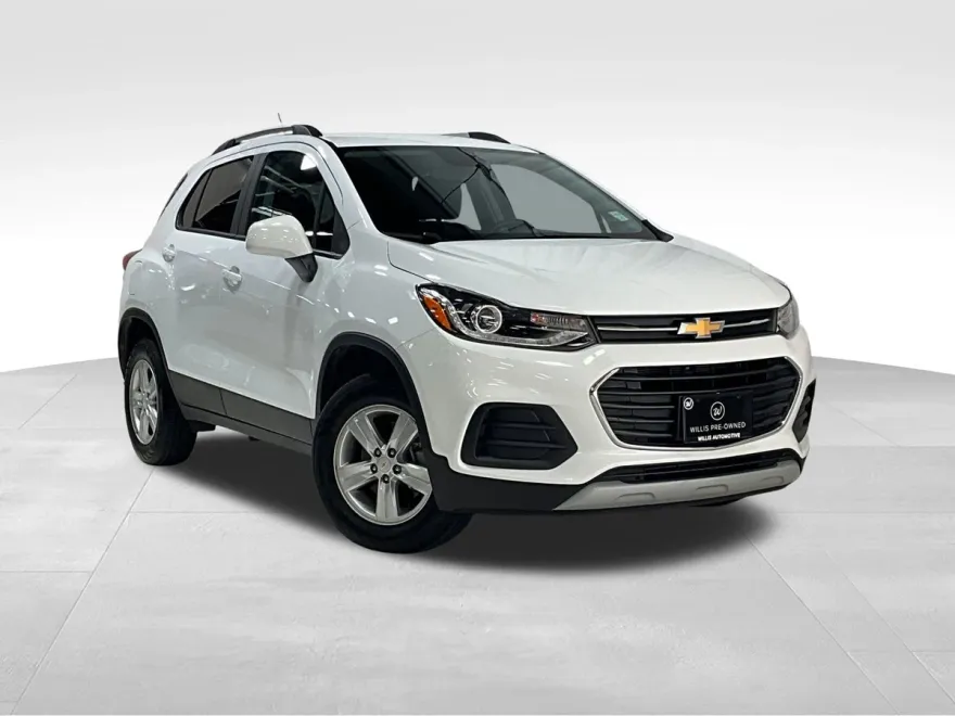 2022 Chevrolet Trax LT photo 1
