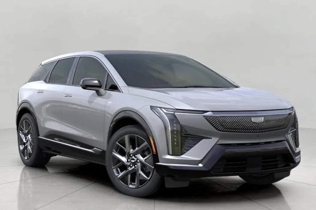 2025 Cadillac Optiq Luxury photo 1