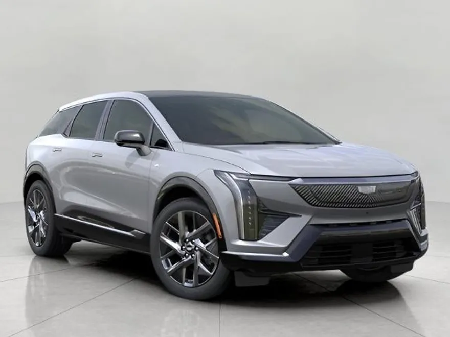 2025 Cadillac Optiq Luxury photo 1