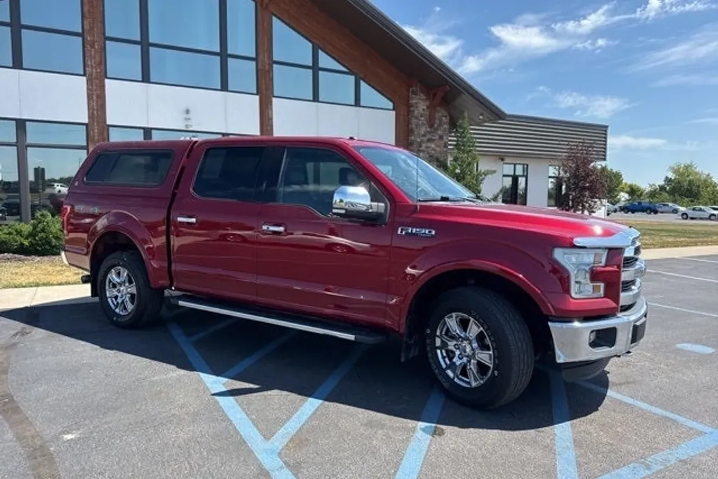 2016 Ford F-150 Lariat photo 1