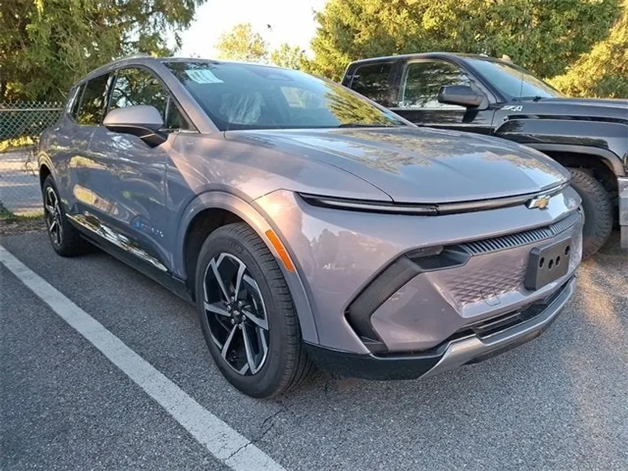 2025 Chevrolet Equinox EV 1LT photo 1