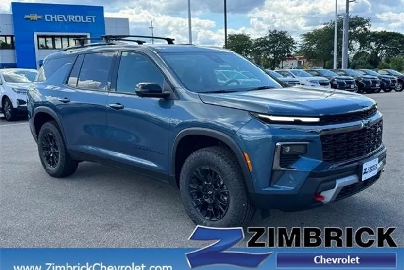 2025 Chevrolet Traverse Z71 photo 1