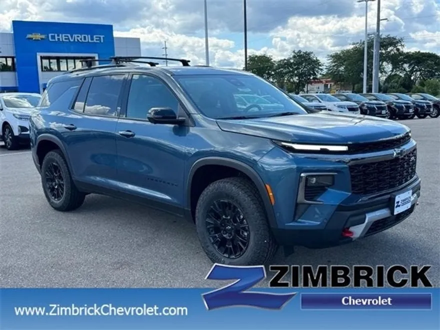 2025 Chevrolet Traverse Z71 photo 1