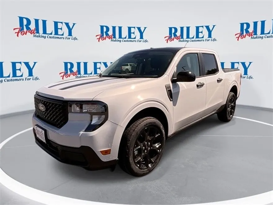 2025 Ford Maverick XLT photo 1