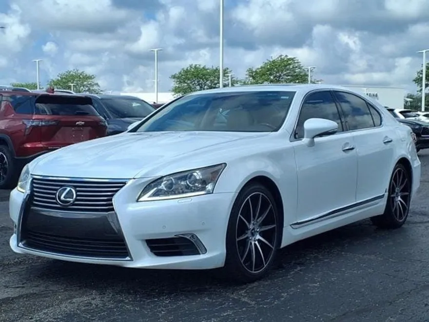 2014 Lexus LS 460 photo 1