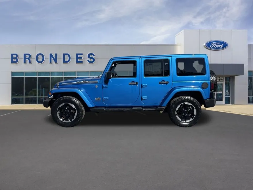 2014 Jeep Wrangler Unlimited Altitude photo 1