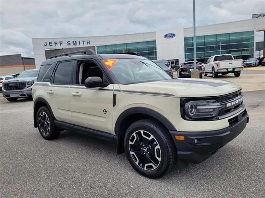 2024 Ford Bronco Sport Outer Banks photo 1