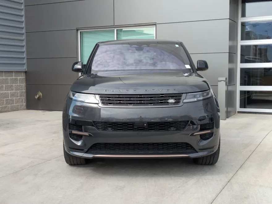 2023 Land Rover Range Rover Sport SE photo 1