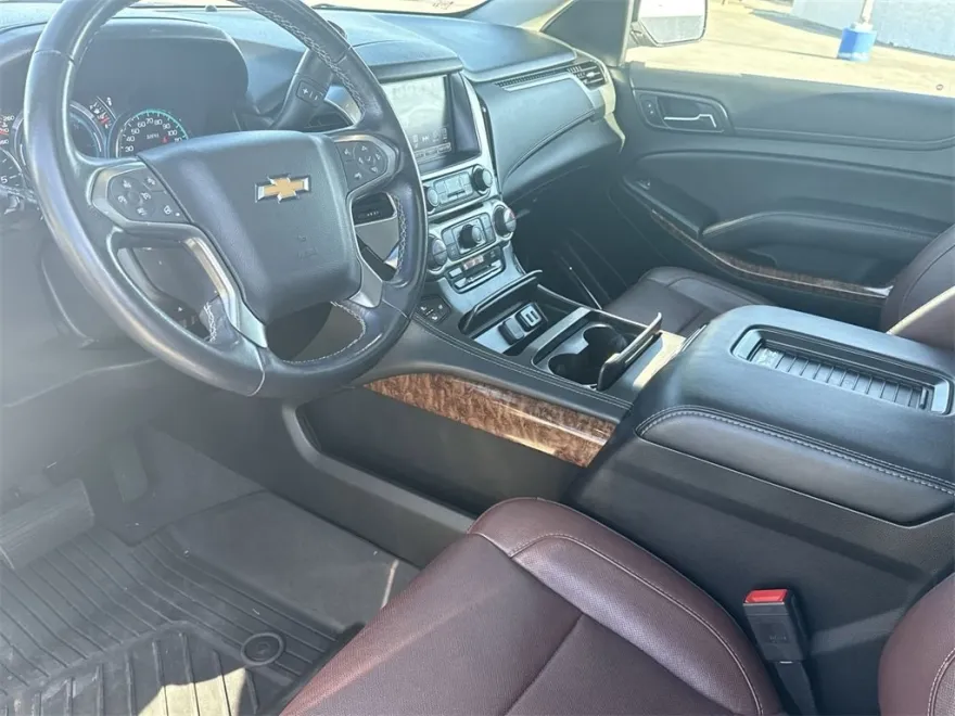 2020 Chevrolet Suburban Premier photo 1