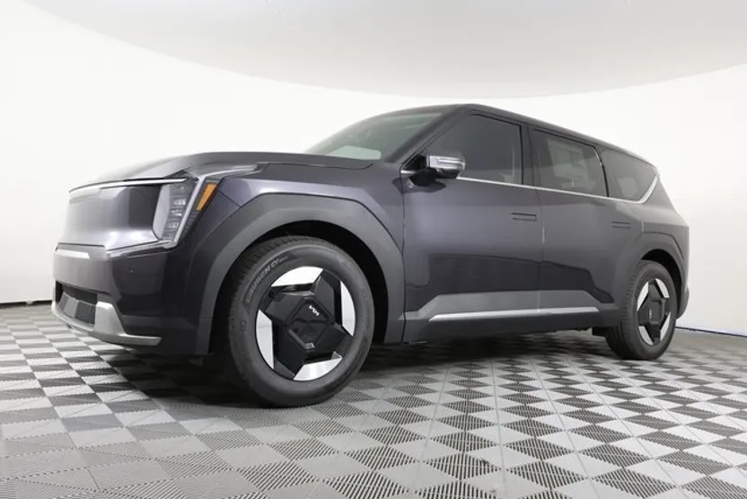 2026 Kia EV9 Light Long Range RWD photo 1