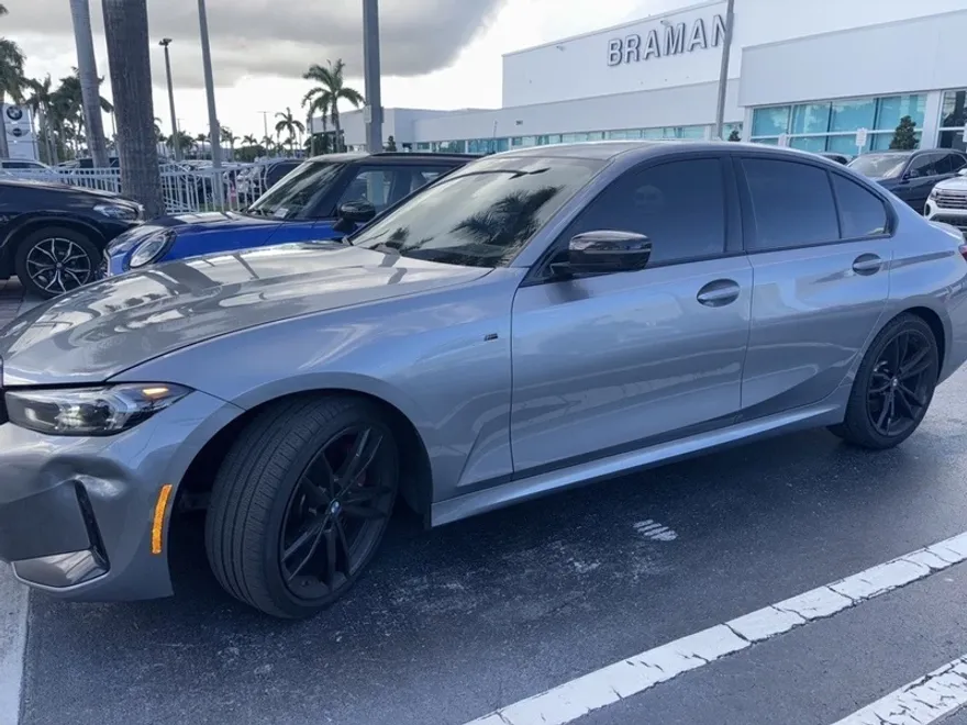 2023 Bmw 330i photo 1