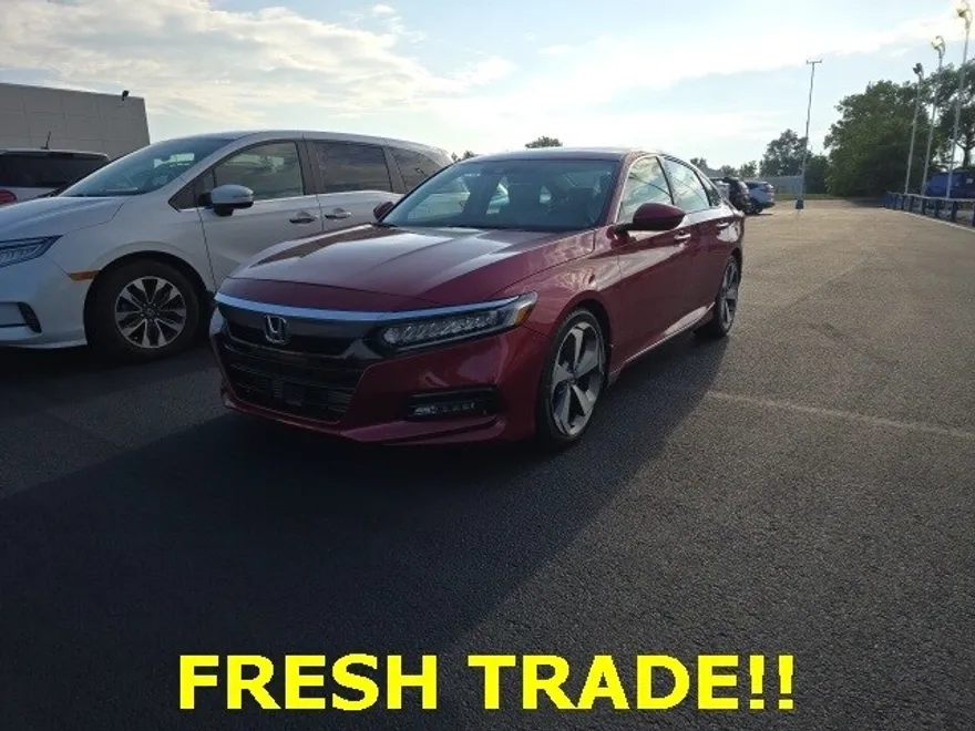 2020 Honda Accord Touring 2.0T photo 1