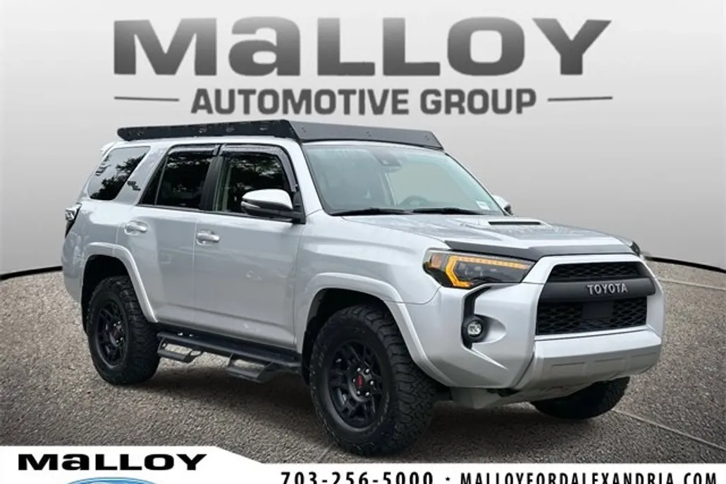 2023 Toyota 4Runner TRD Off-Road Premium photo 1