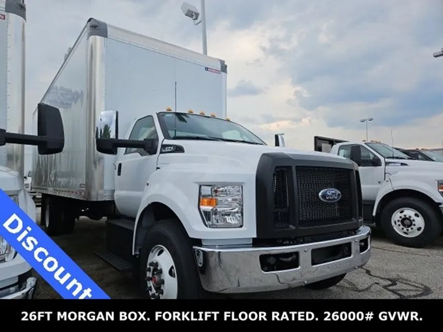 2025 Ford F-650 photo 1