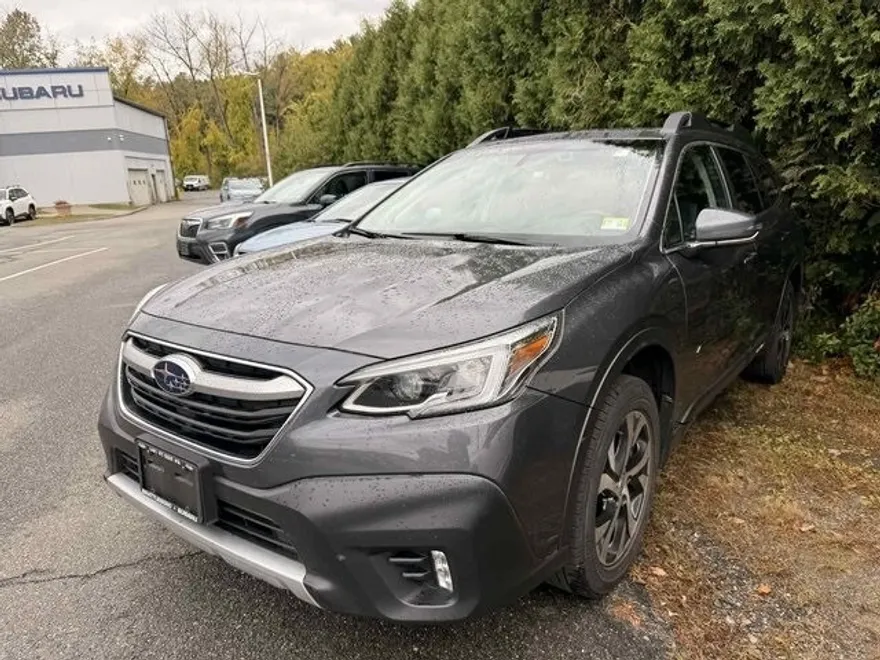 2020 Subaru Outback Limited photo 1