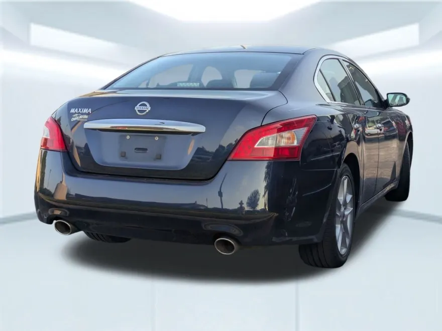 2011 Nissan Maxima S photo 1