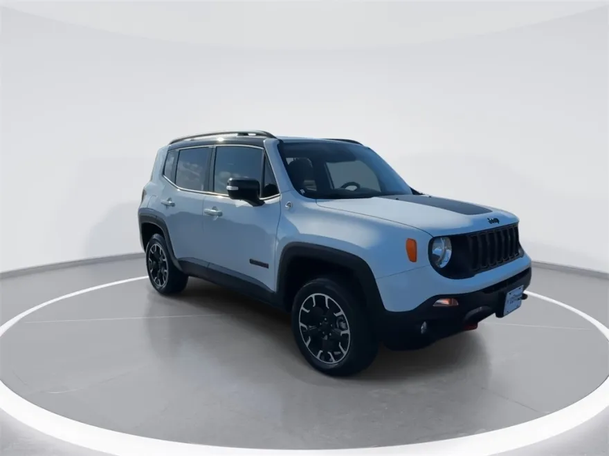 2023 Jeep Renegade Trailhawk photo 1