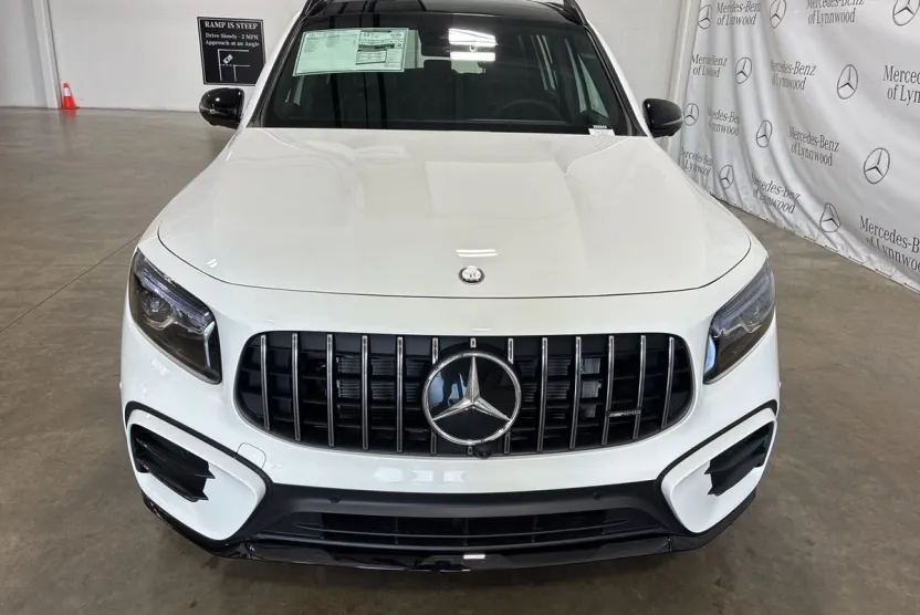 2026 Mercedes Benz GLB 35 AMG photo 1