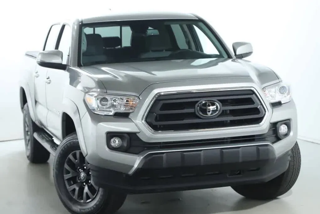2023 Toyota Tacoma SR5 V6 photo 1