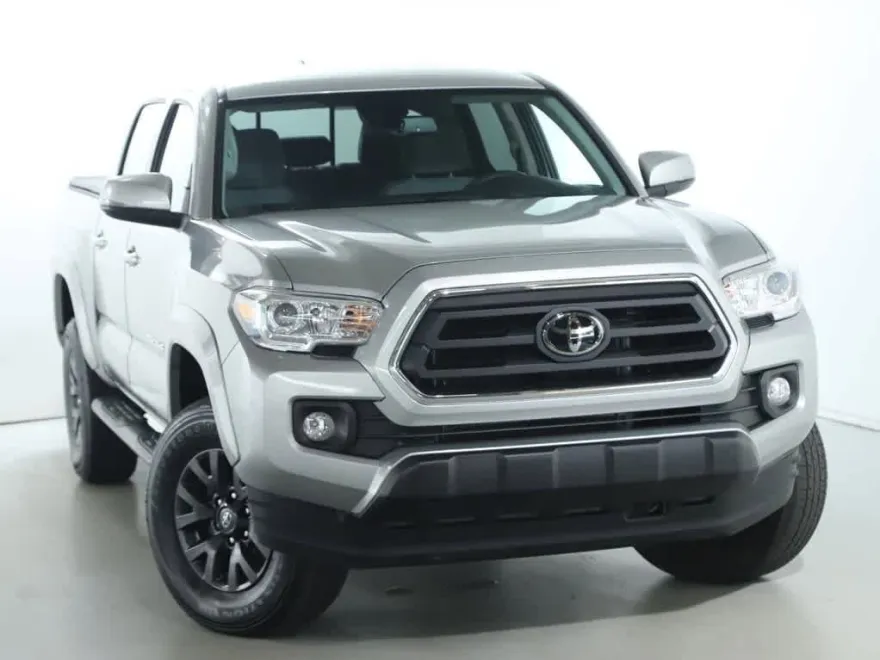 2023 Toyota Tacoma SR5 V6 photo 1