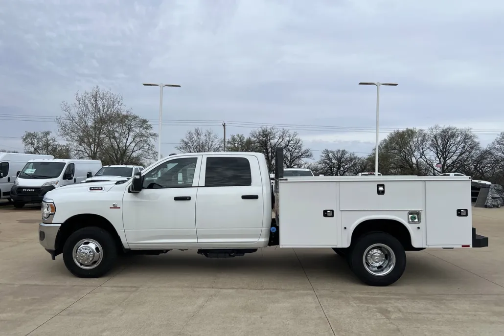2024 Ram 3500 Tradesman photo 1