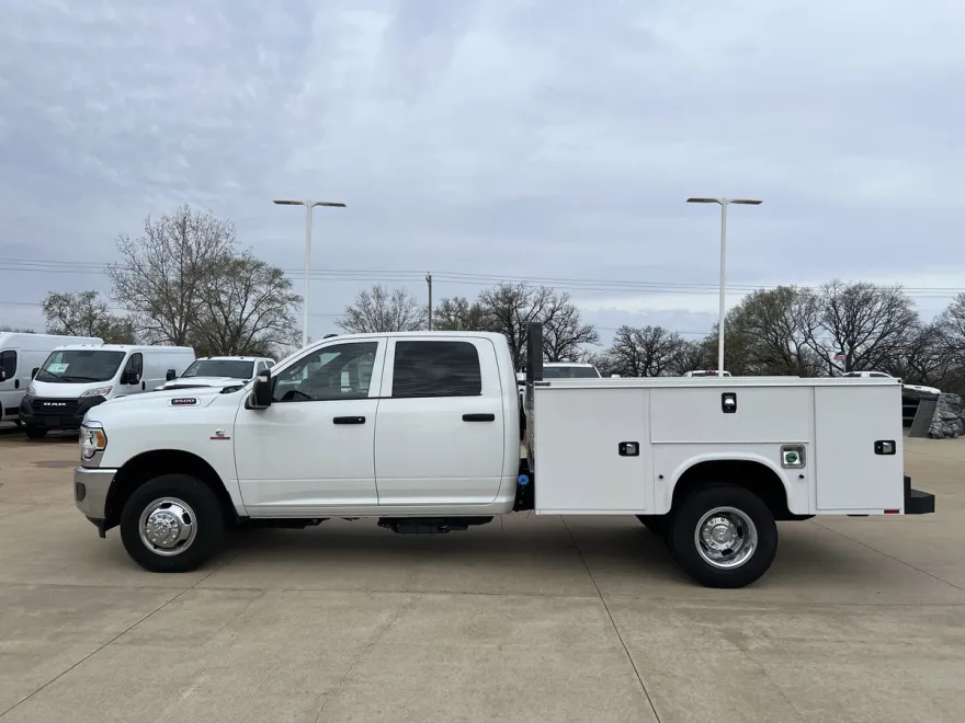 2024 Ram 3500 Tradesman photo 1