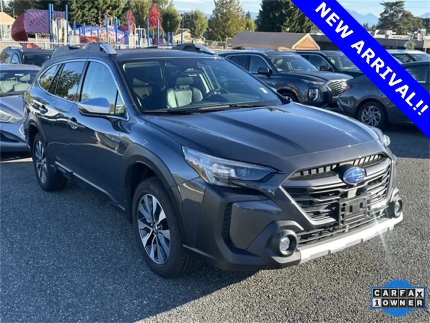 2023 Subaru Outback Touring photo 1