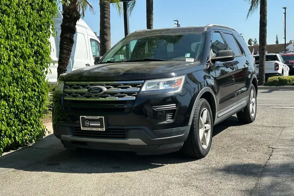 2018 Ford Explorer XLT photo 1
