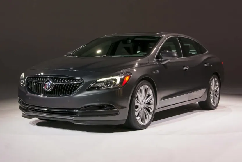 2017 Buick LaCrosse Essence photo 1