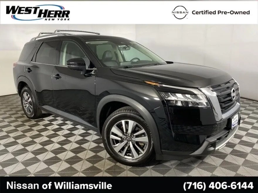 2023 Nissan Pathfinder SL photo 1