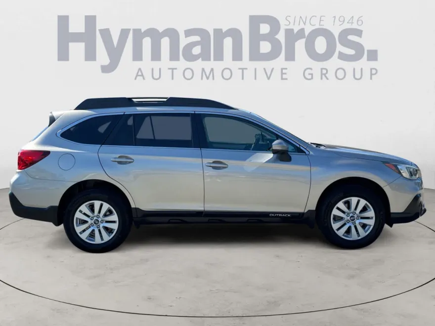 2018 Subaru Outback Premium 2.5i photo 1