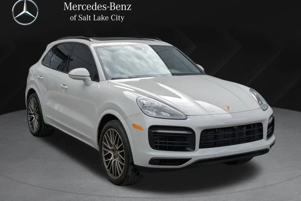 2022 Porsche Cayenne S Platinum Edition photo 1