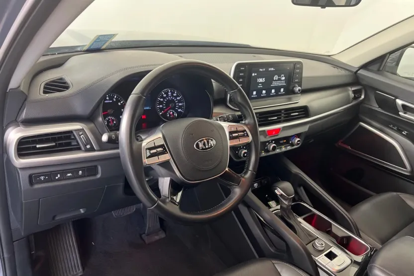 2020 Kia Telluride LX photo 1