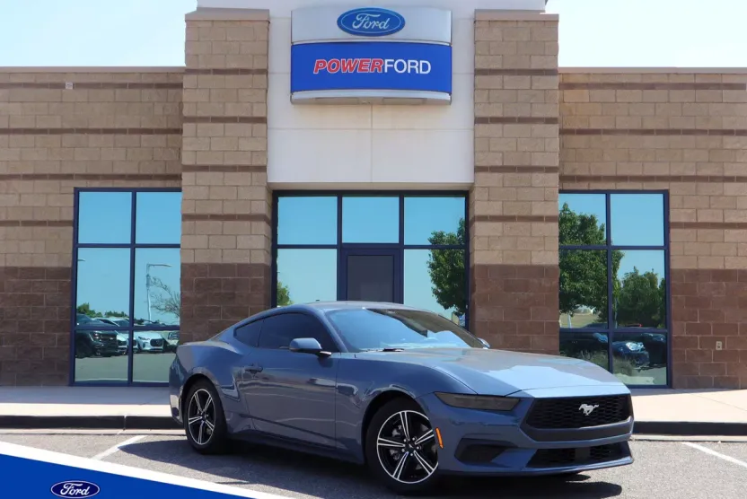 2025 Ford Mustang EcoBoost photo 1