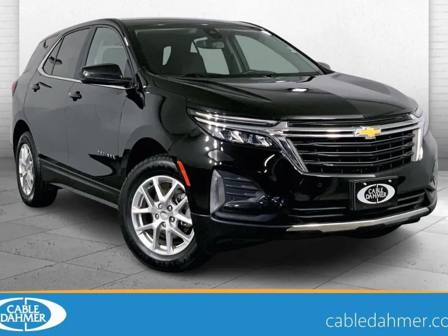 2024 Chevrolet Equinox LT photo 1