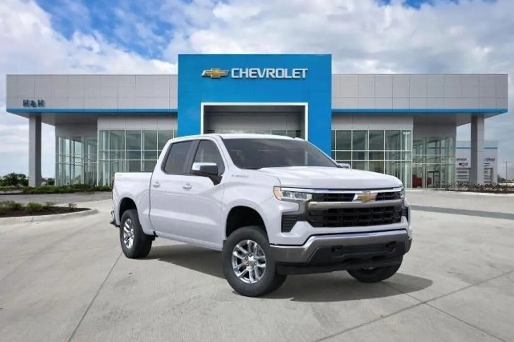 2026 Chevrolet Silverado 1500 LT photo 1