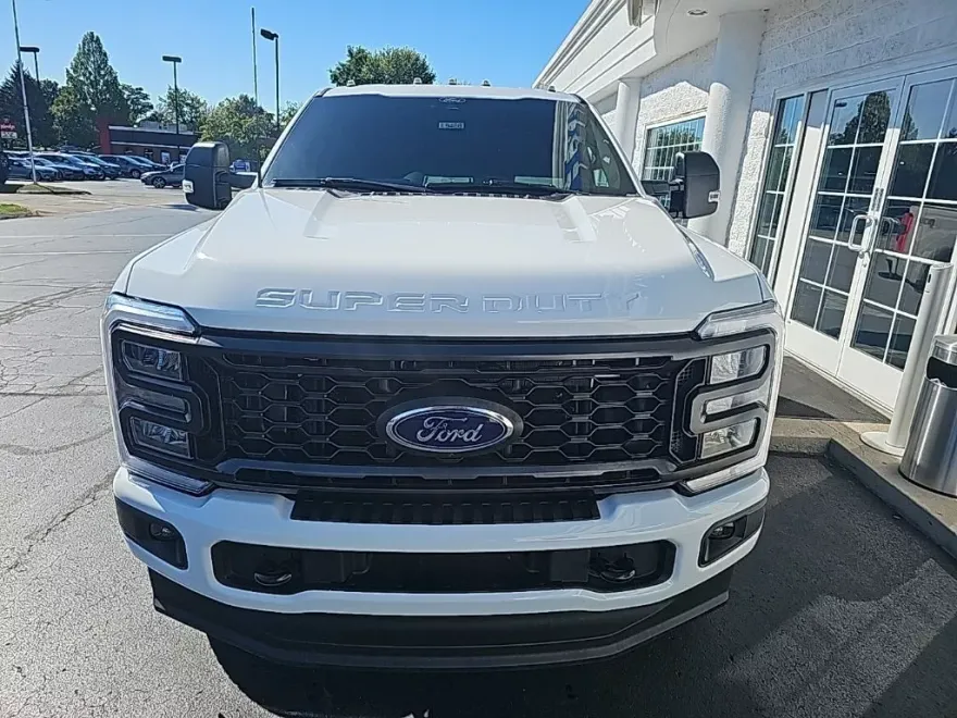 2024 Ford F-250 photo 1