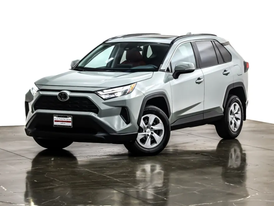 2022 Toyota RAV4 XLE Premium photo 1