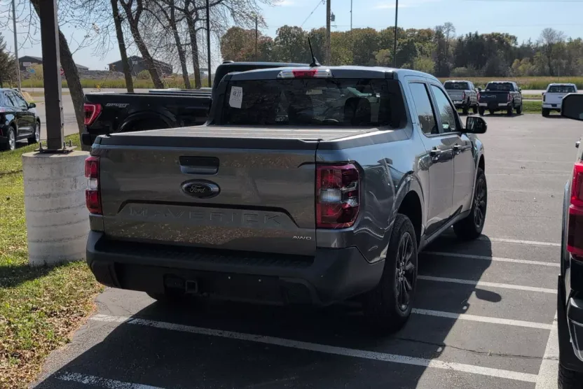 2024 Ford Maverick XLT photo 1