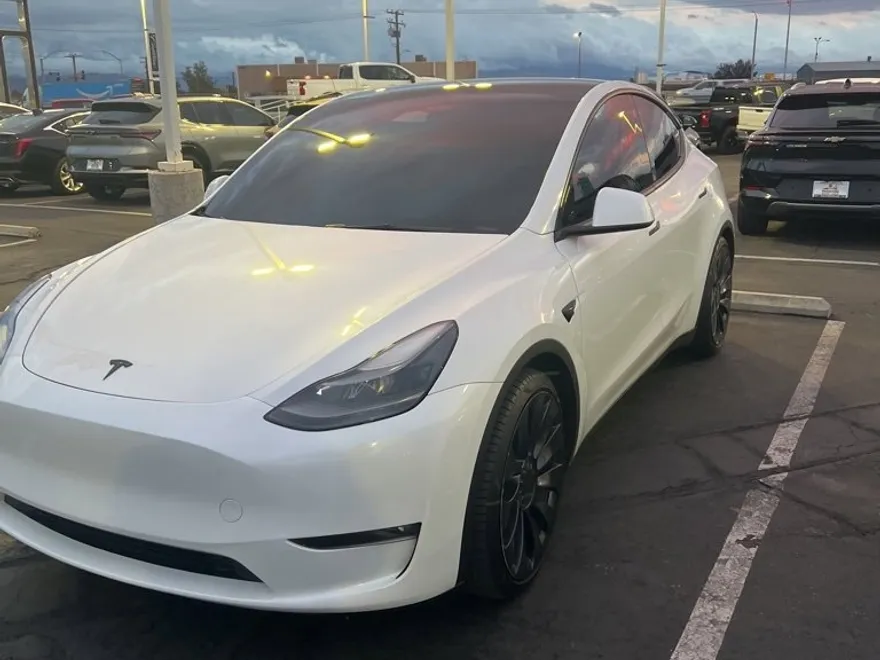 2023 Tesla Model Y Performance photo 1