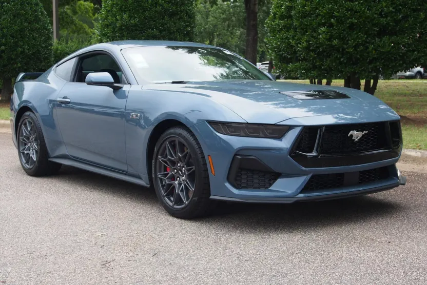 2025 Ford Mustang GT Premium photo 1
