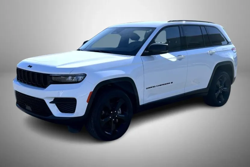 2023 Jeep Grand Cherokee Altitude photo 1