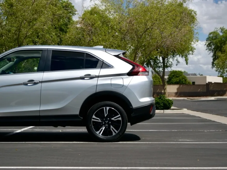 2024 Mitsubishi Eclipse Cross SE photo 1
