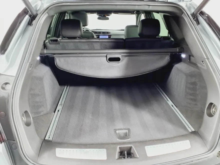 2025 Cadillac XT5 Premium Luxury photo 1