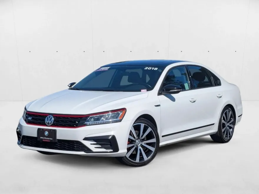 2018 Volkswagen Passat 3.6L V6 GT photo 1