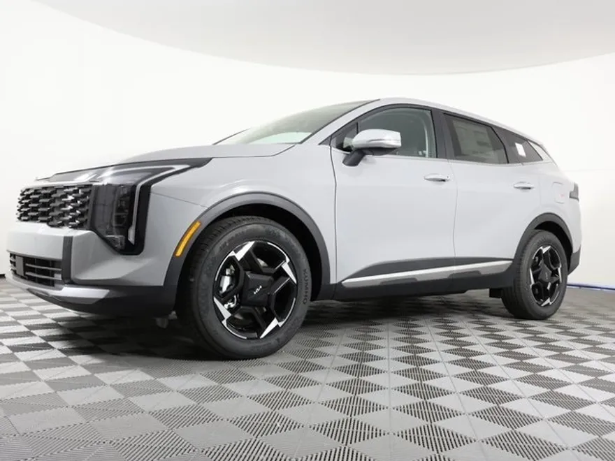 2026 Kia Sportage EX photo 1