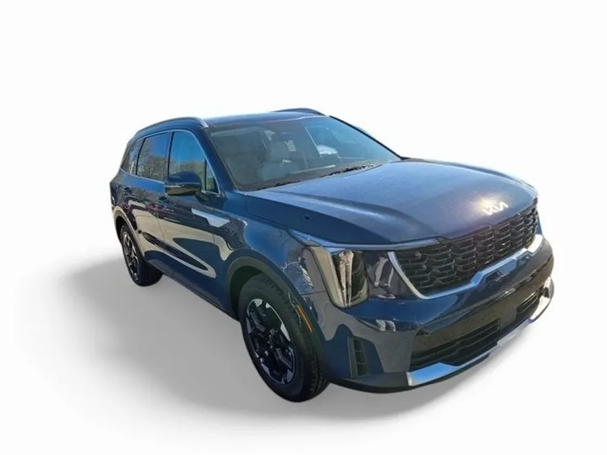 2025 Kia Sorento S photo 1