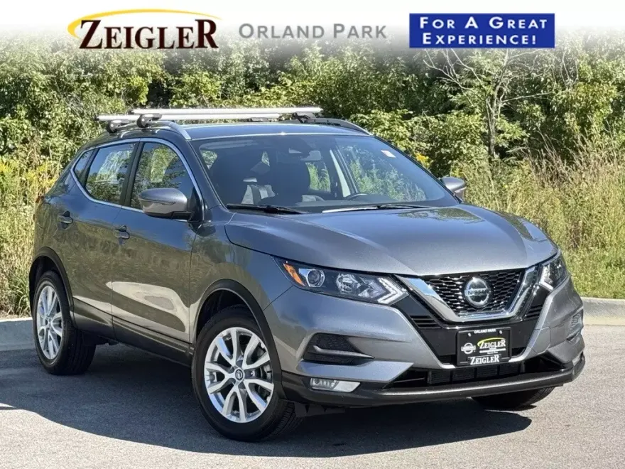 2021 Nissan Rogue Sport SV photo 1