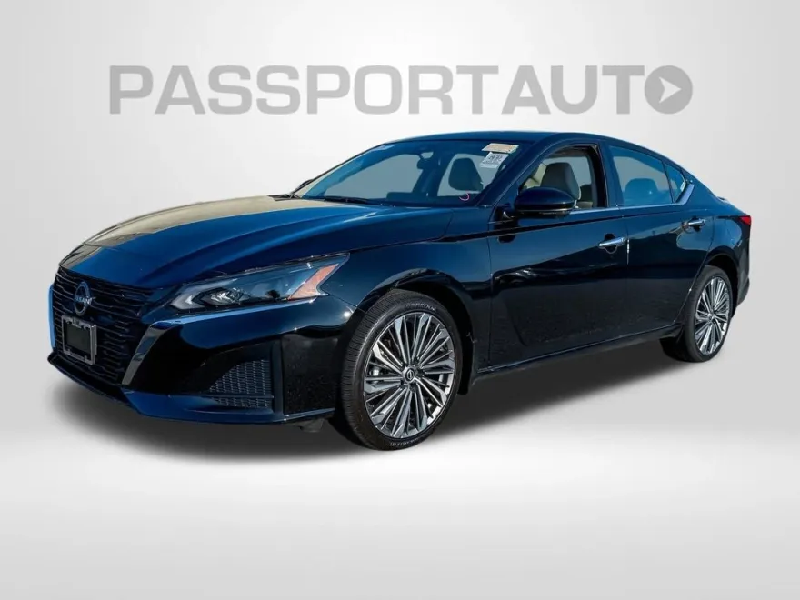 2025 Nissan Altima 2.5 SL photo 1